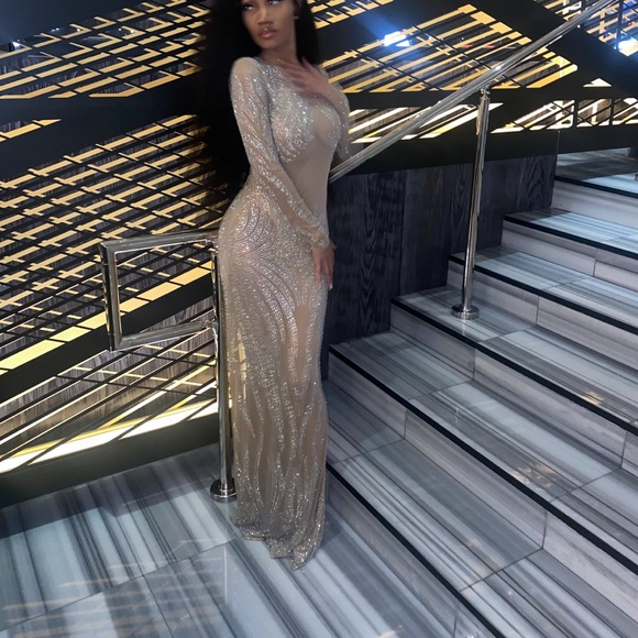 From a online boutique, very sparkly and hugs the body a bit. - Picture 2 of 2